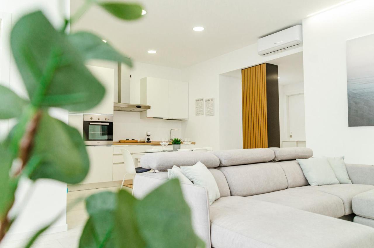 מונופולי Spa & Relax Aesthetic Apartment 50M Dal Mare מראה חיצוני תמונה
